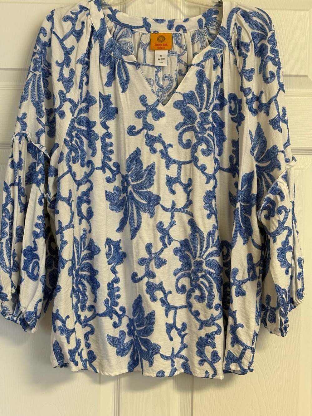 Ruby Rd. Woman Blouse 1X White Blue Baroque Embroidered V-Neck Top